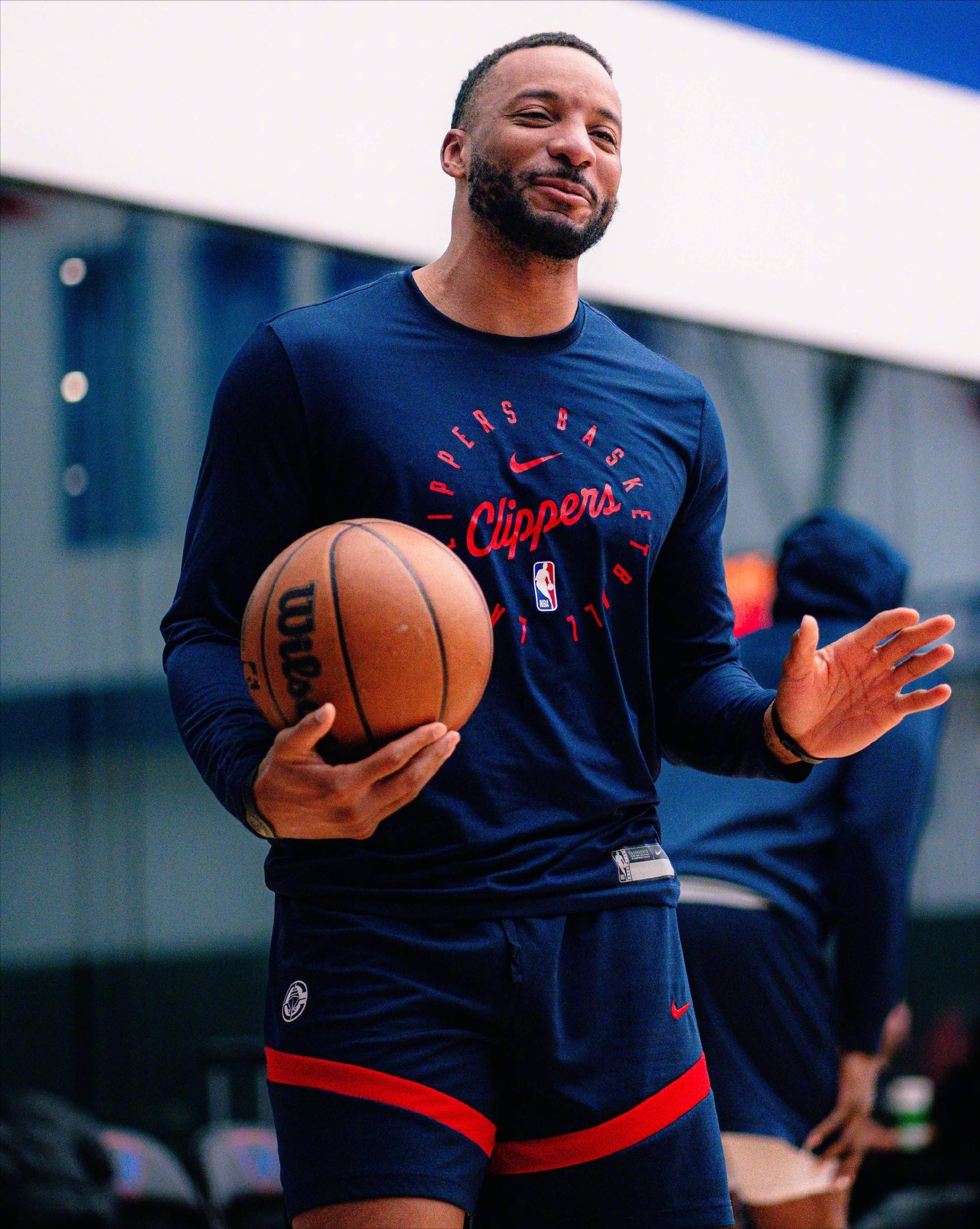 乐鱼体育官网-哈登完成续约快船活跃